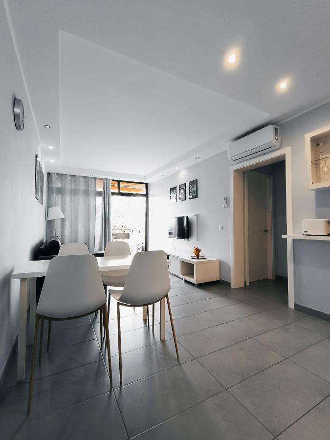 Apartment La Fiesta อาโรนา ภายนอก รูปภาพ